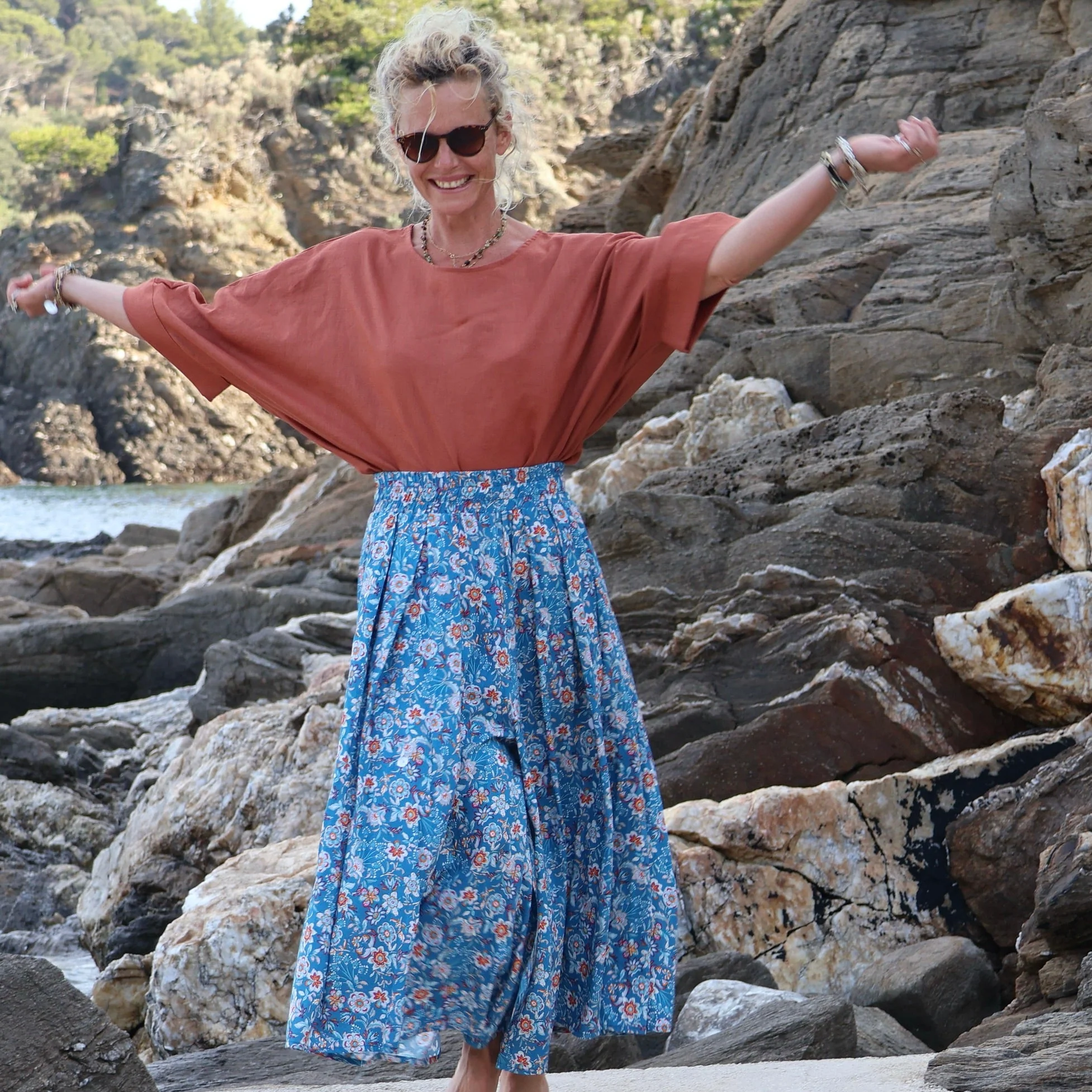 Pantalon Paco -  viscose bouquet turquoise - Image 3