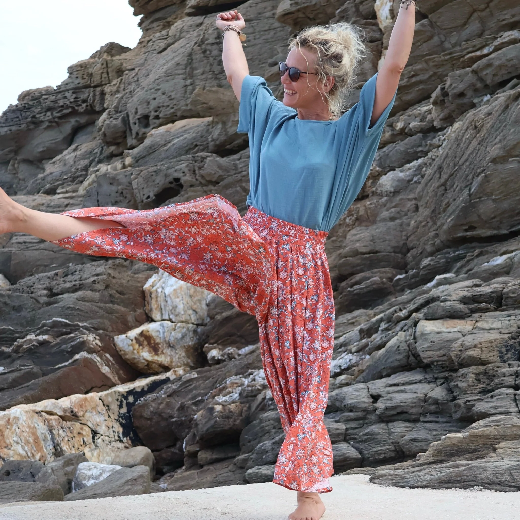 Pantalon Paco -  viscose bouquet grenadine - Image 3