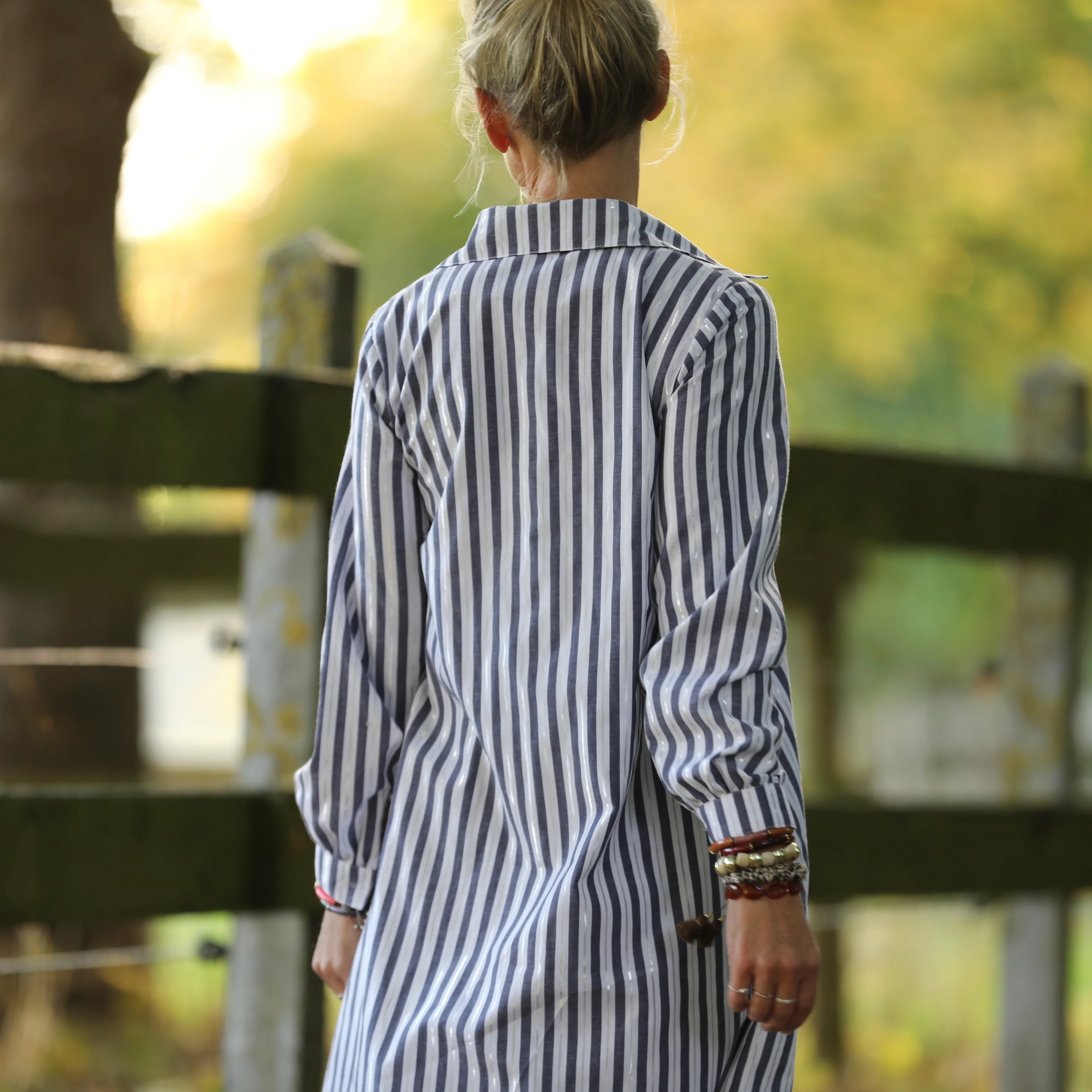 Robe Pensée - Rayures bleues argentées - Image 2