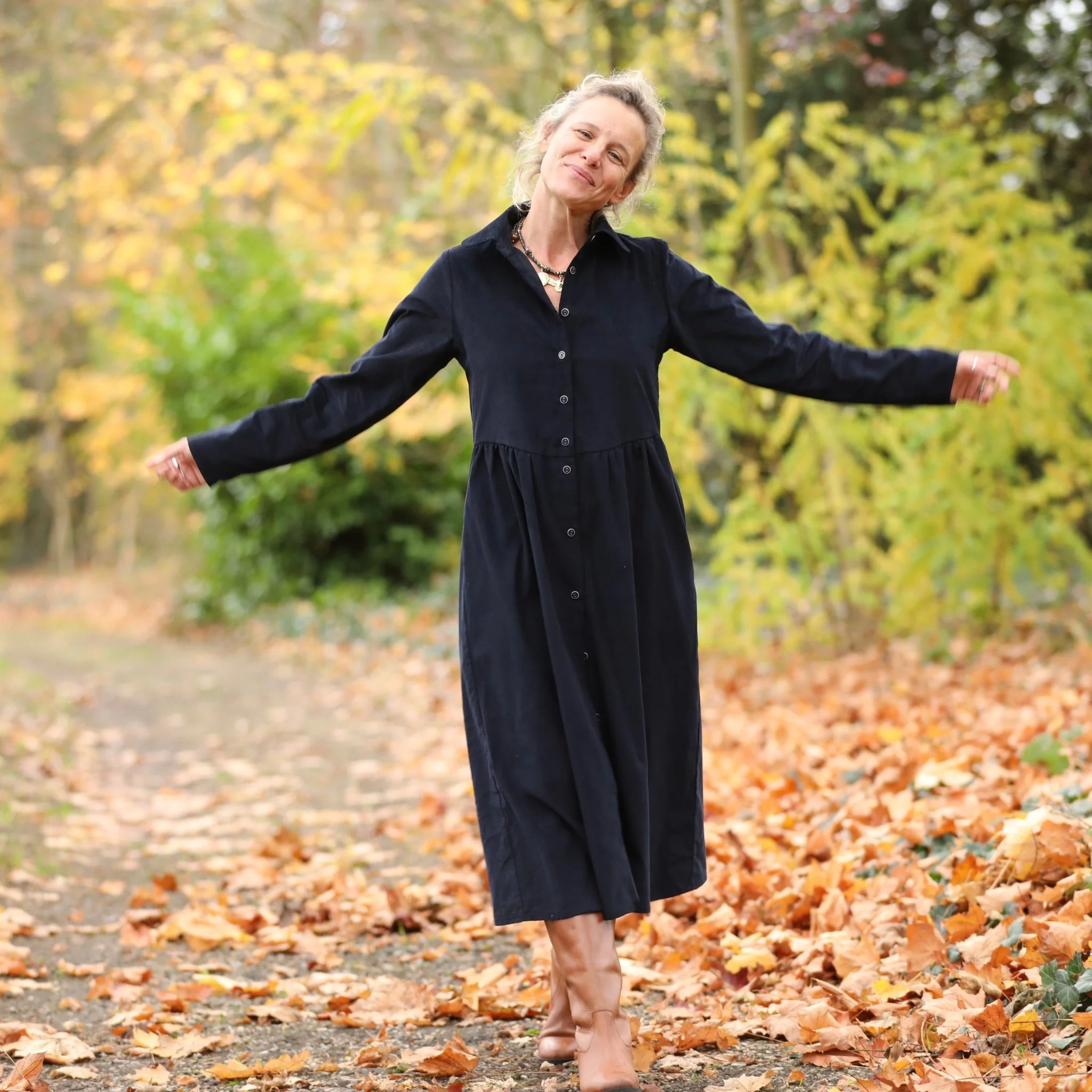 Robe Arlène - Velours milleraies bleu marine - Image 6