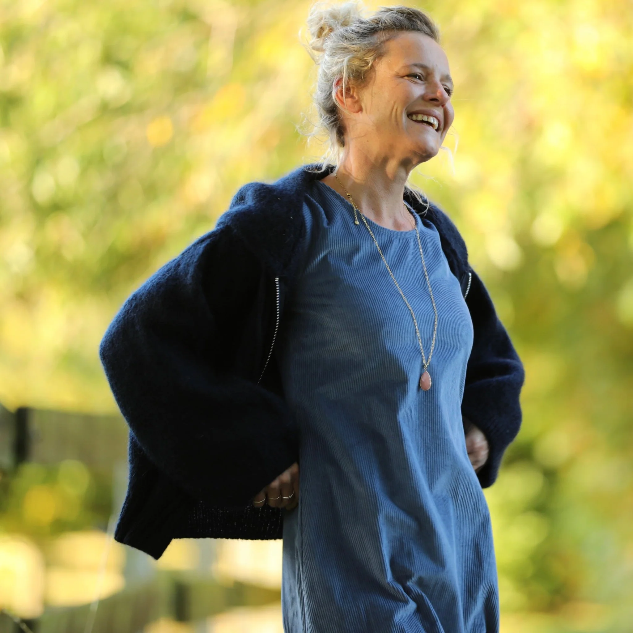 Robe Armande – velours côtelé bleu officier - Image 4