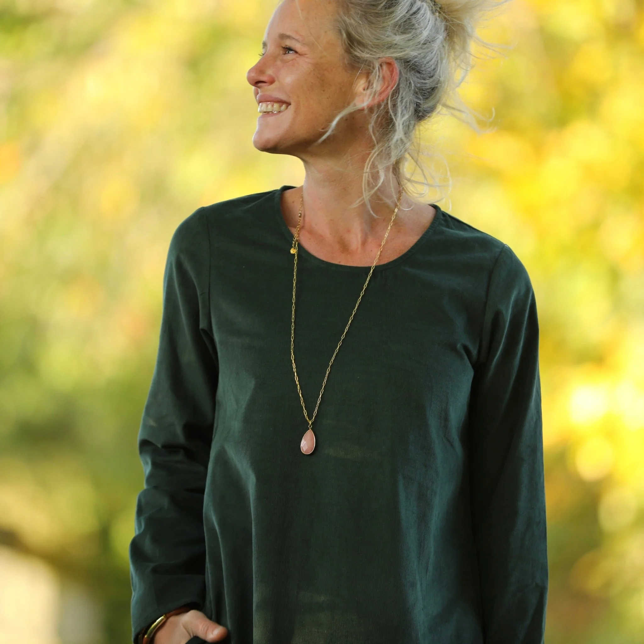 Robe Armande – velours milleraies vert anglais - Image 7