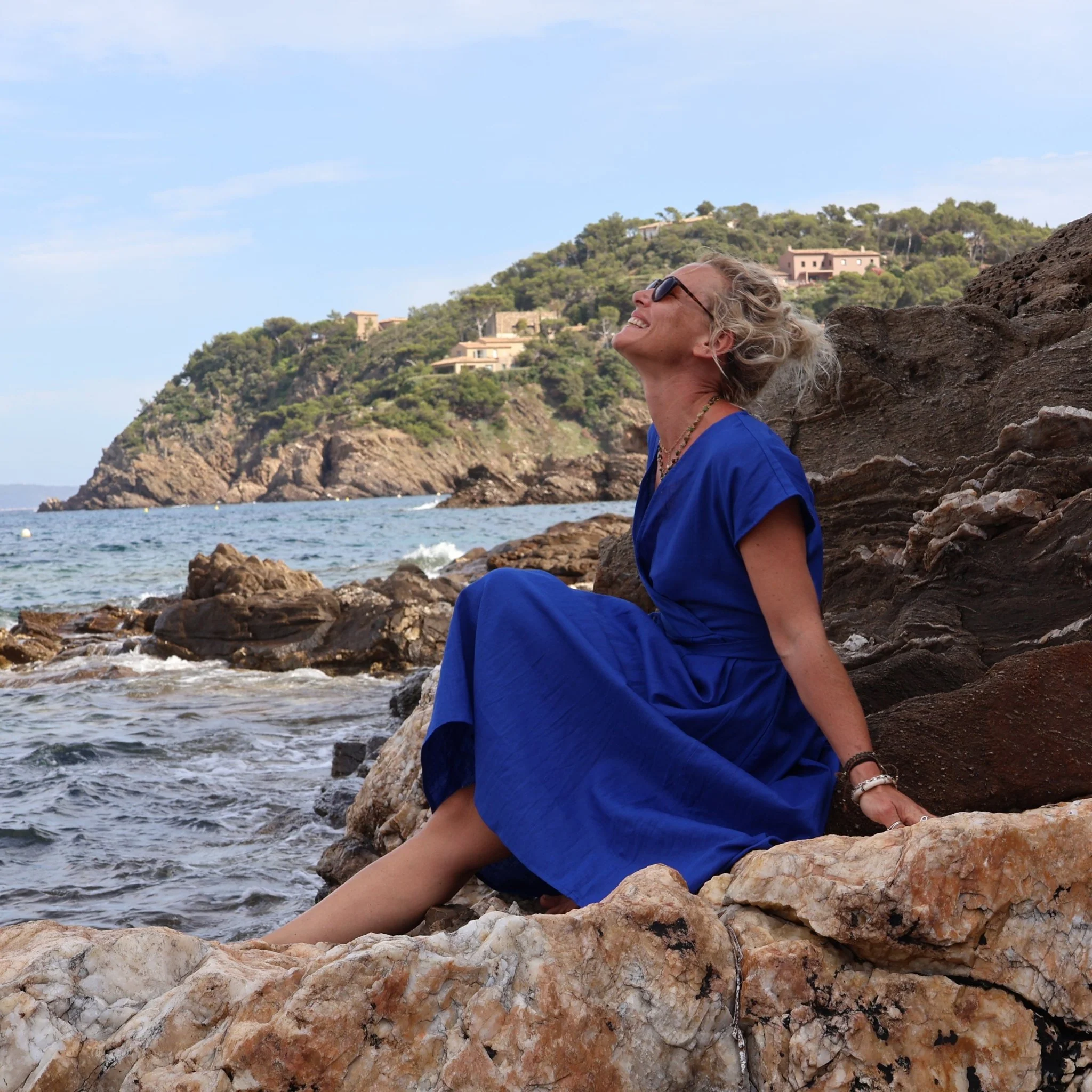 Robe Athéna - lin bleu majorelle - Image 4