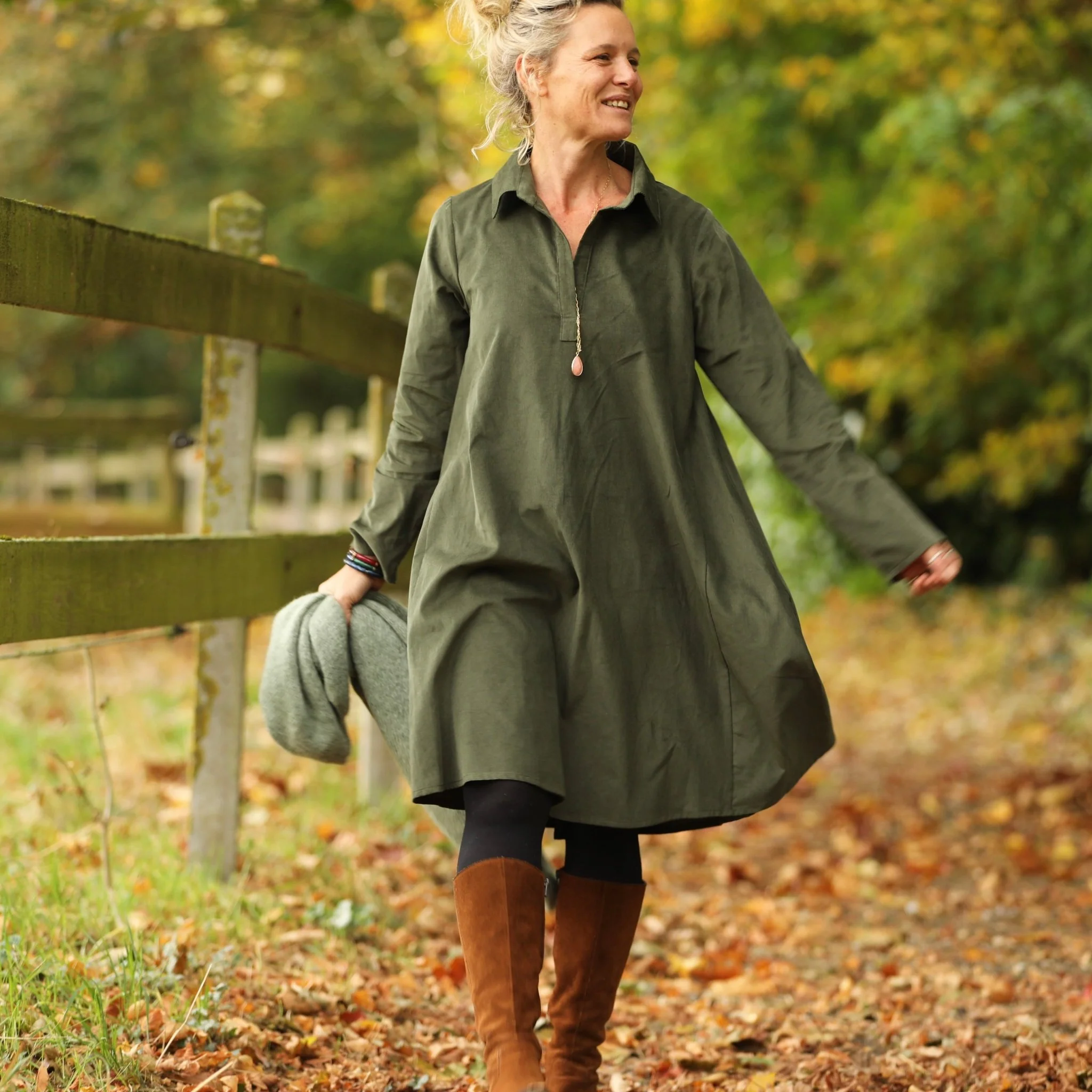 Robe Carole – Velours milleraies Kaki - Image 4