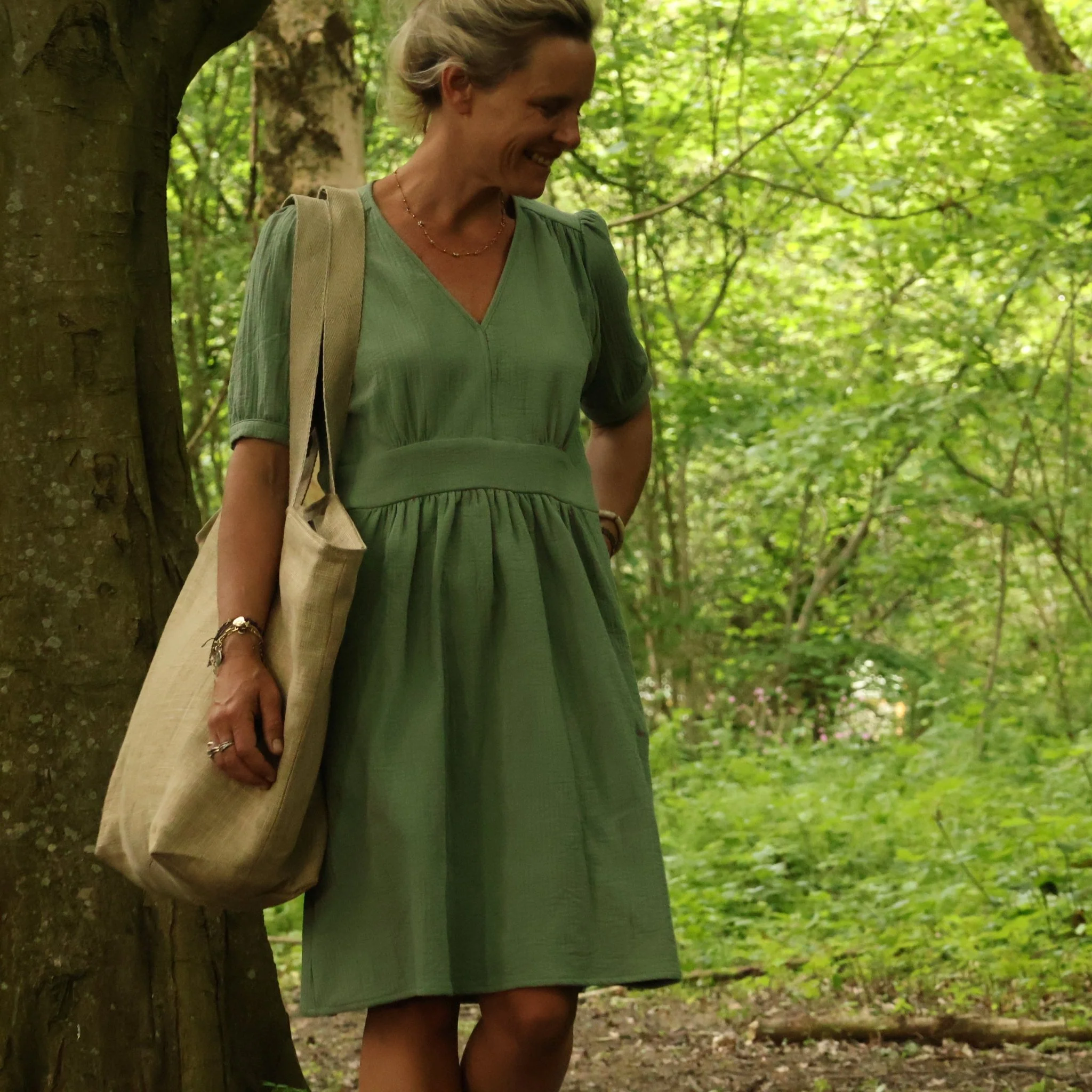 Robe Clara midi - piqué de coton vert sauge