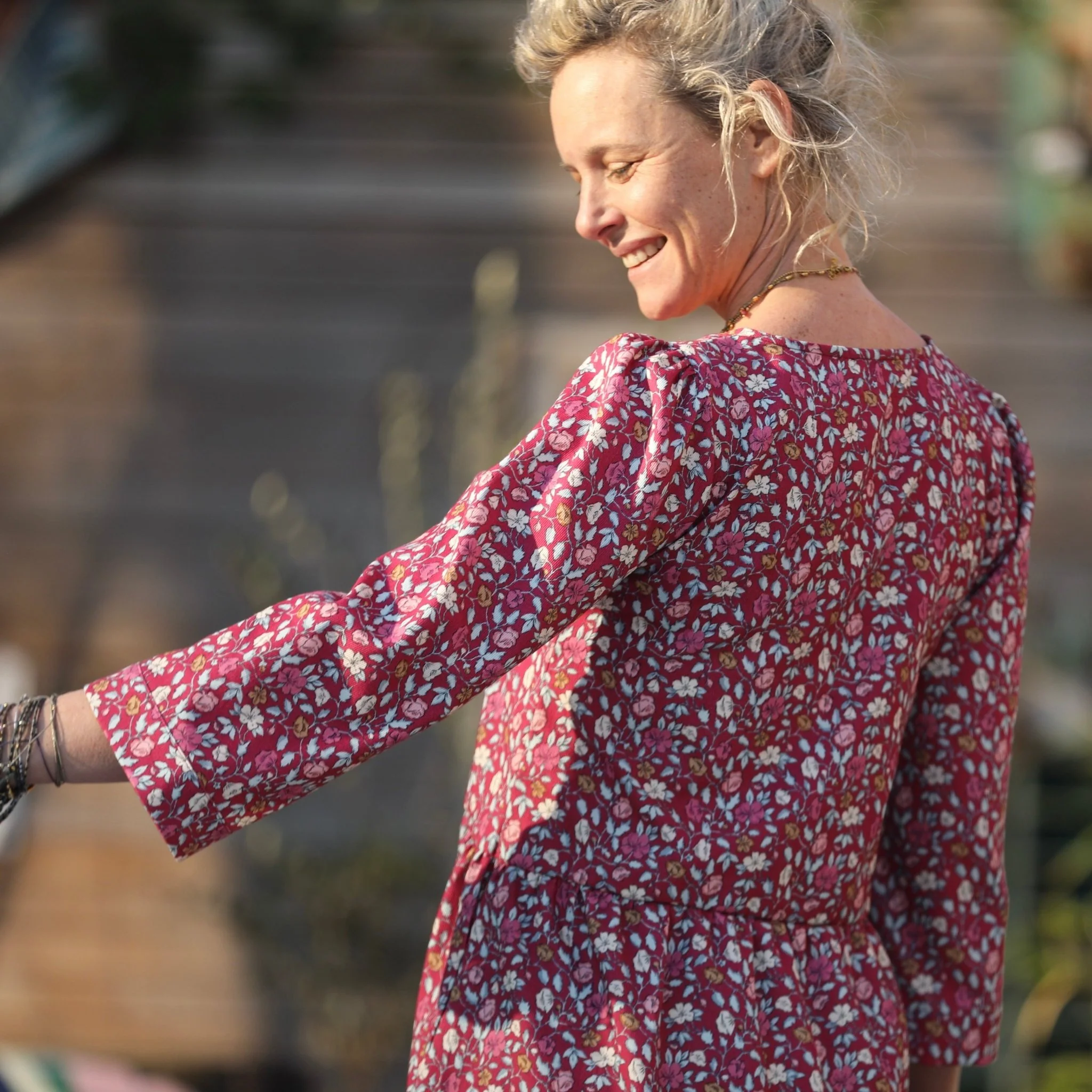 Robe Eglantine - armuré  de coton fleuri grenat - Image 10