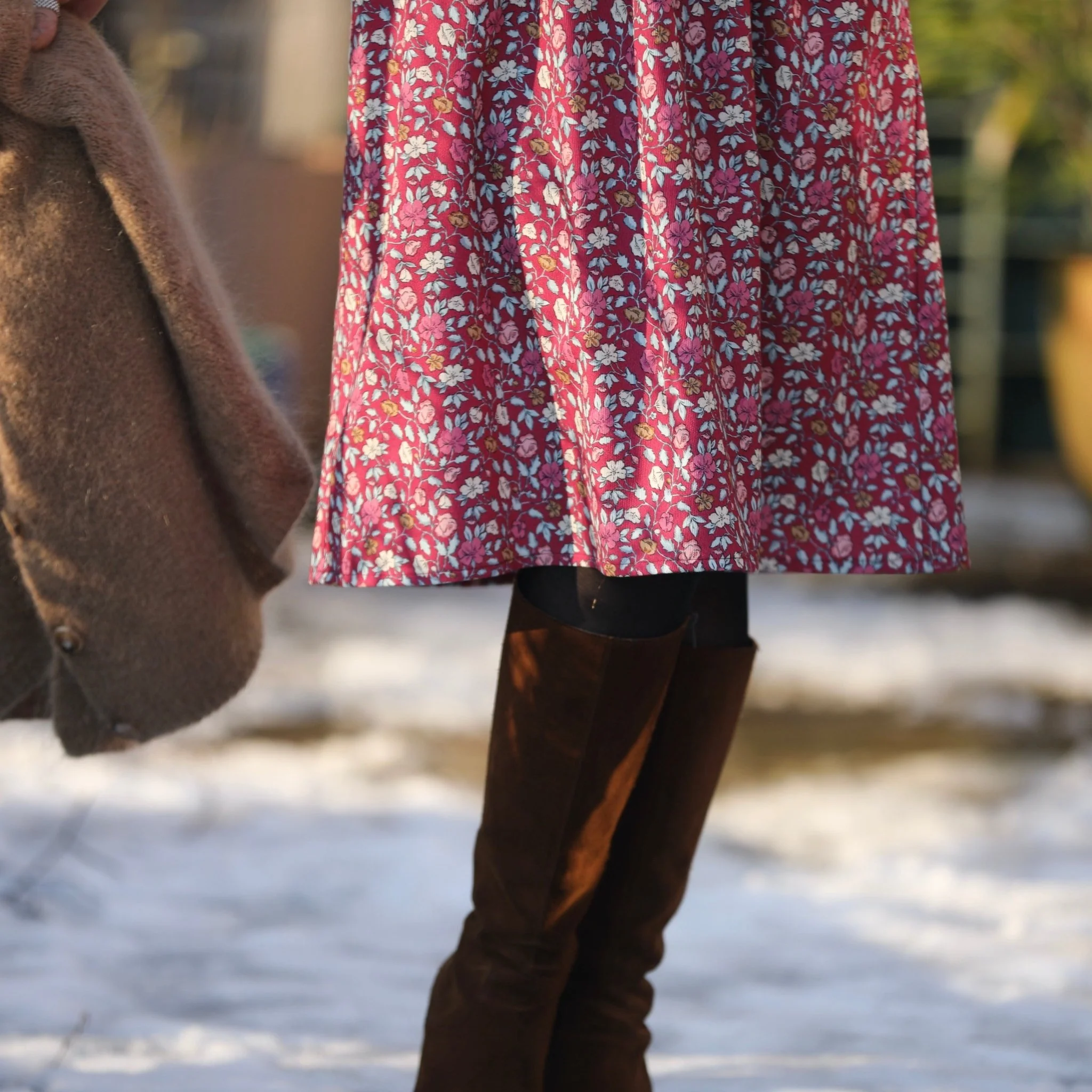 Robe Eglantine - armuré  de coton fleuri grenat - Image 3