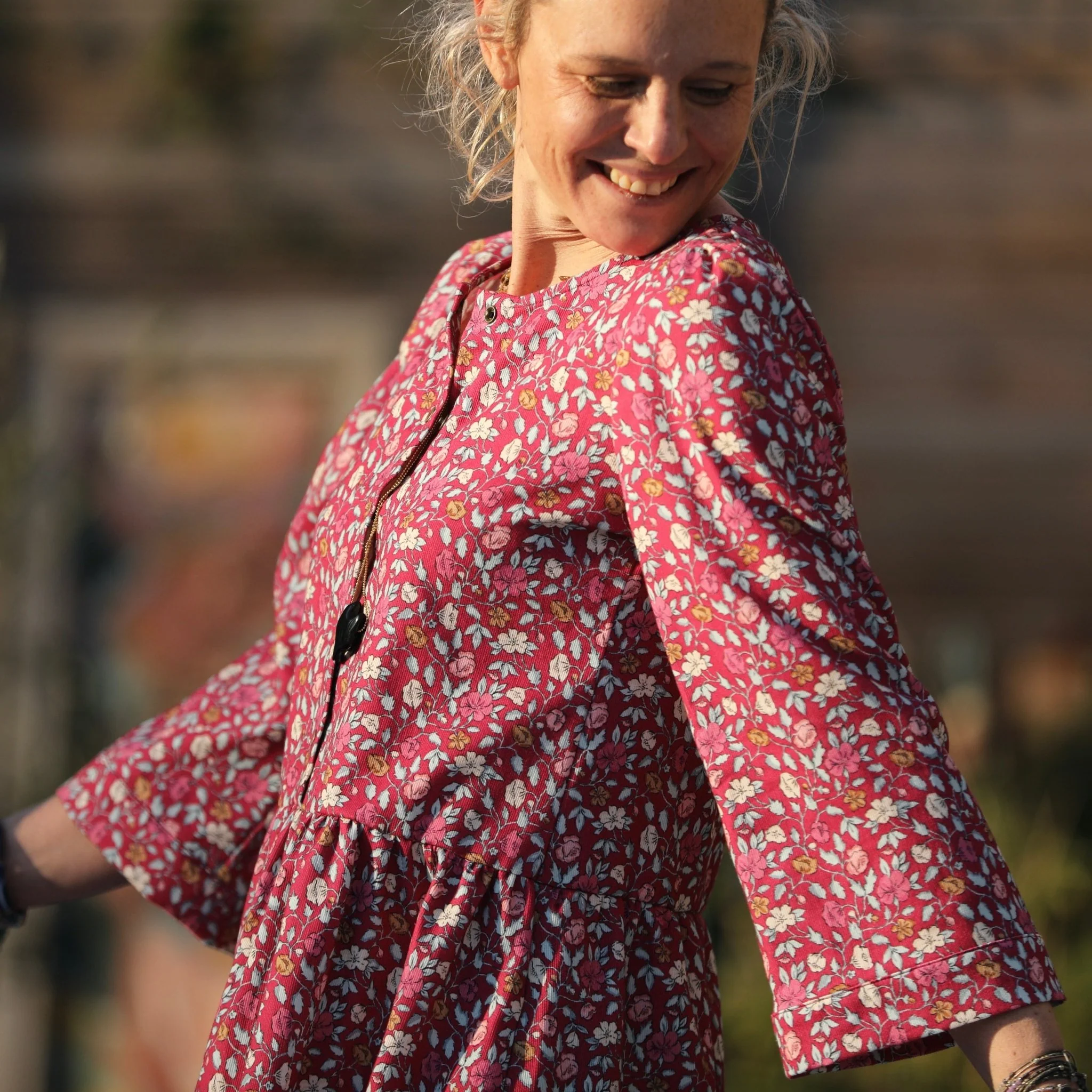 Robe Eglantine - armuré  de coton fleuri grenat - Image 5