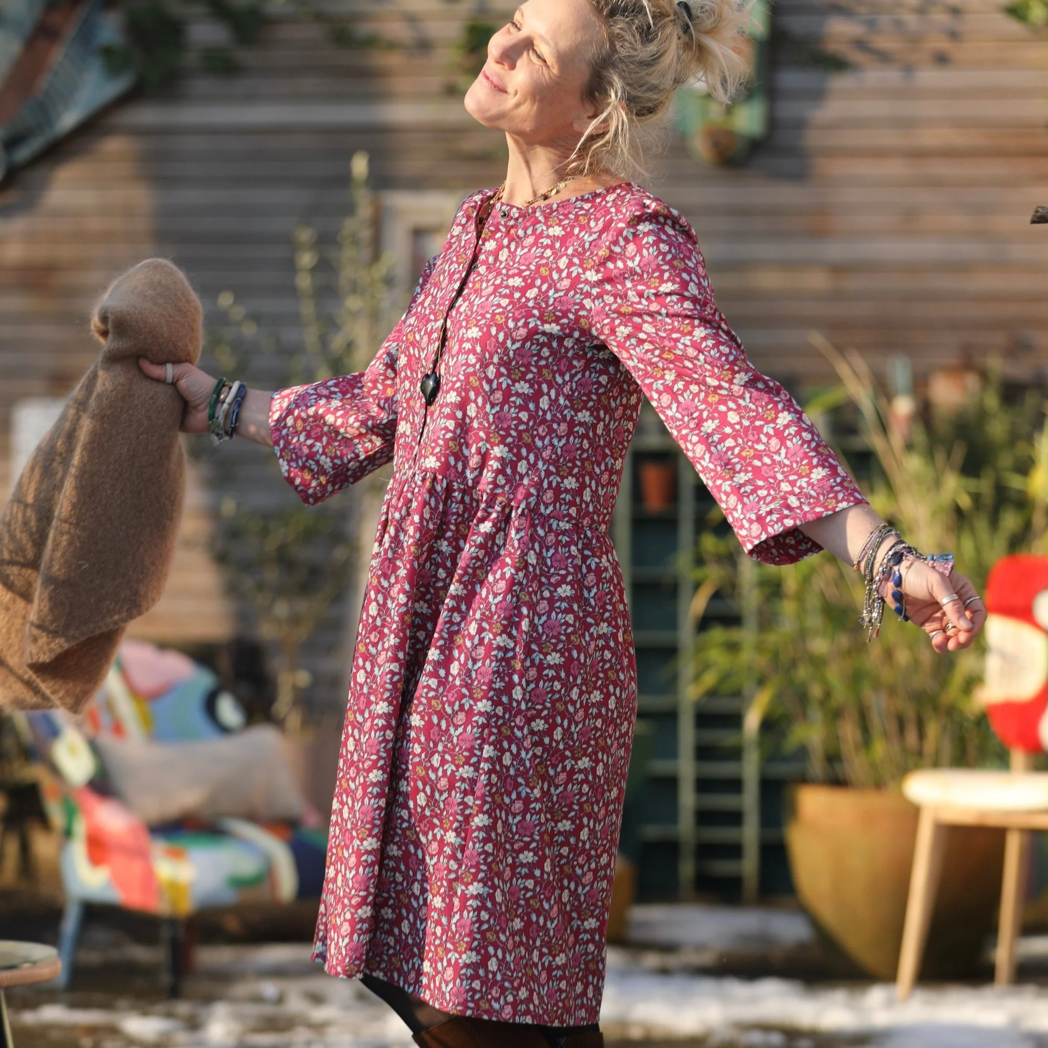 Robe Eglantine - armuré  de coton fleuri grenat - Image 8