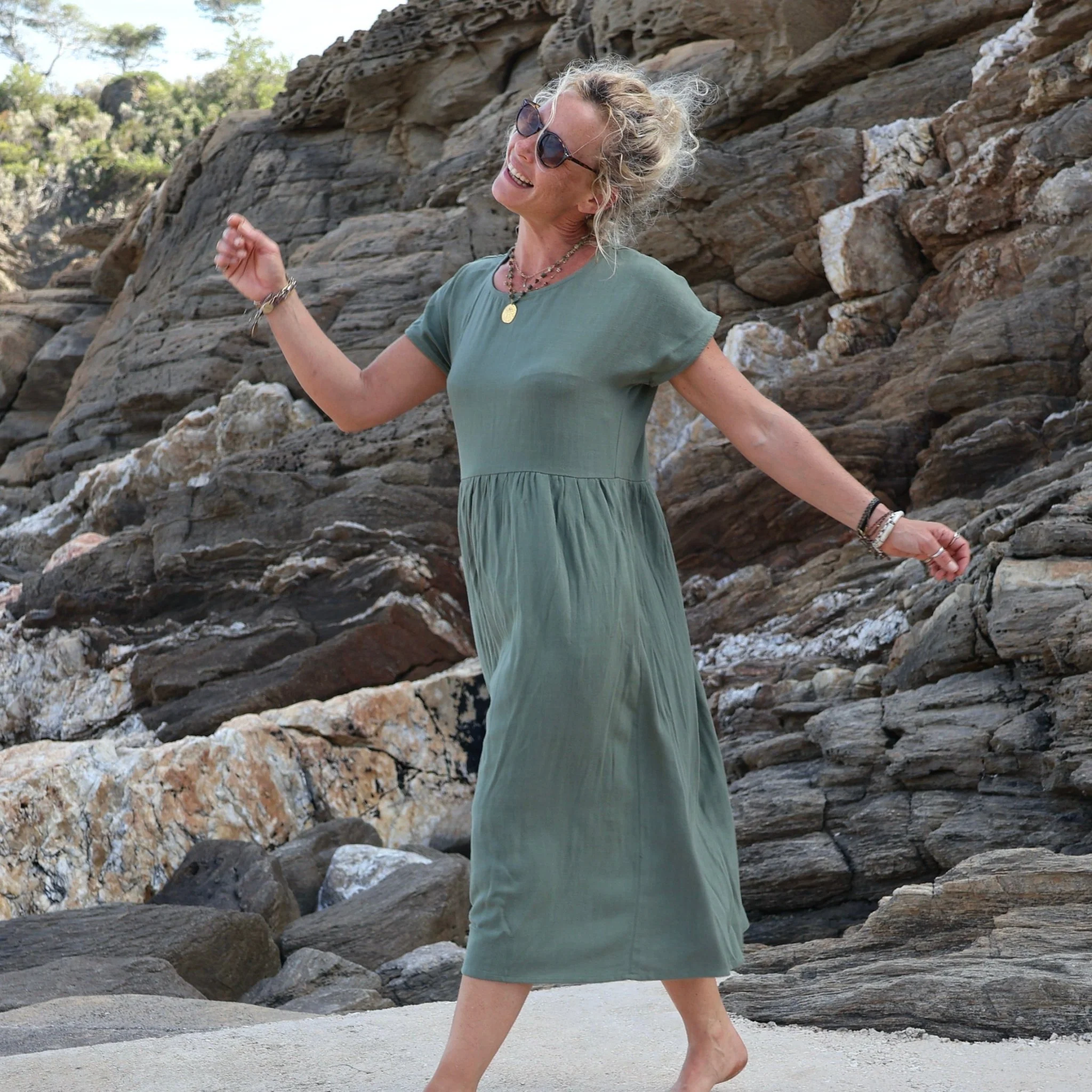 Robe Elsie en viscose/lin eucalyptus - Image 5