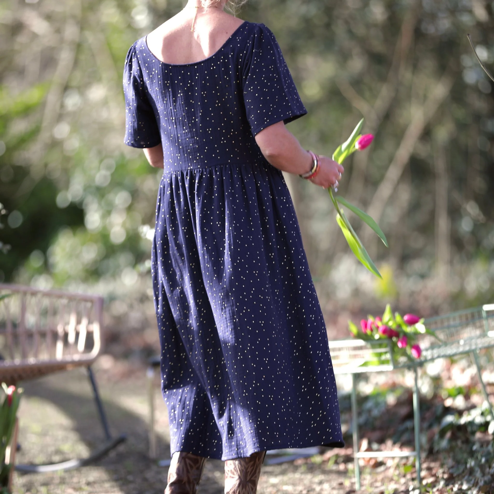 Robe Gwenaëlle - Double gaze de coton bleu nuit plumetis or - Image 3