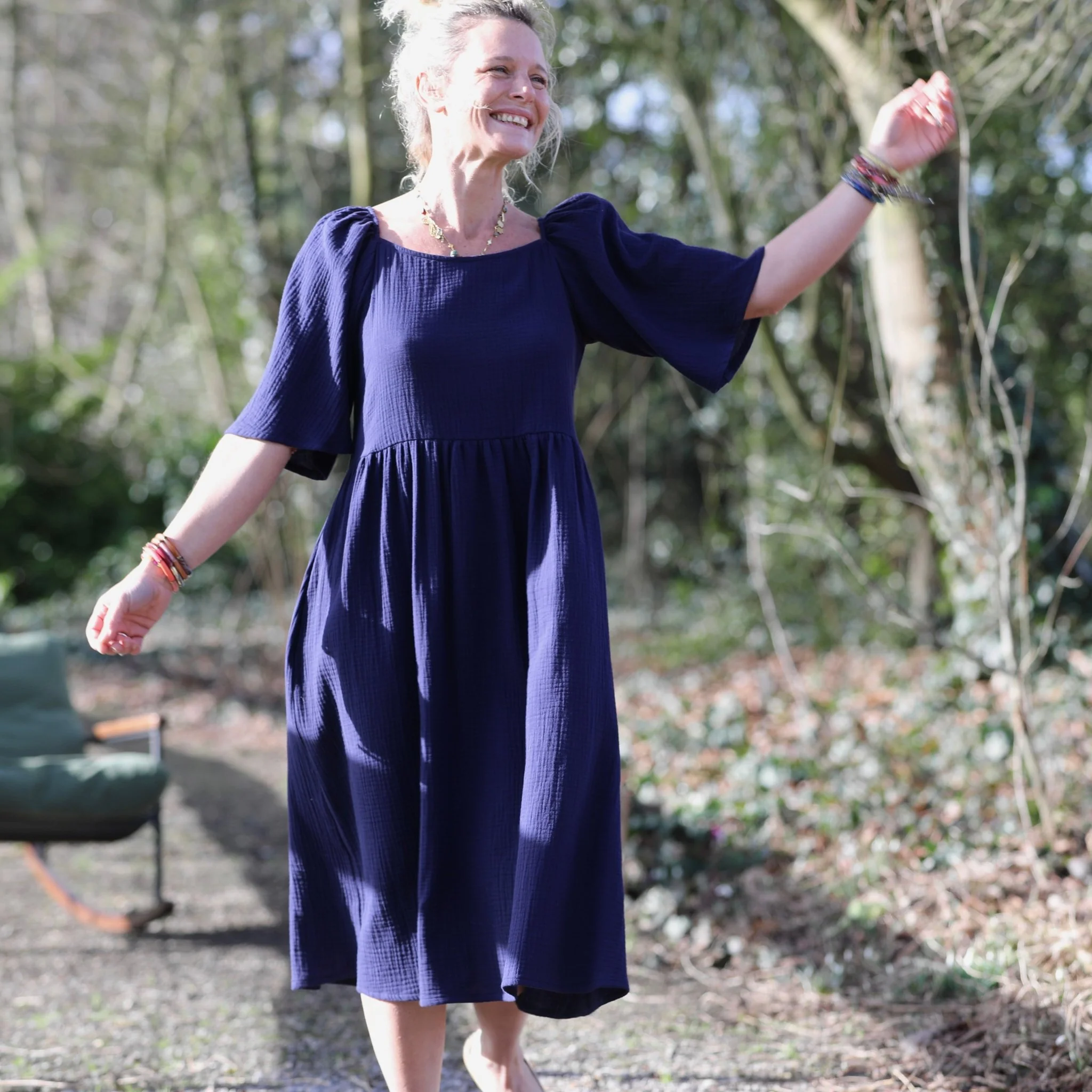 Robe Iloé – Double gaze de coton bleu nuit - Image 4