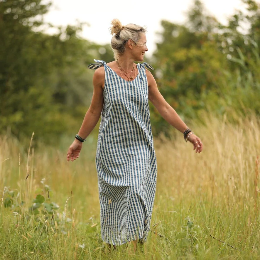 Robe Laëtitia - seersucker de coton de coton large rayure bleue