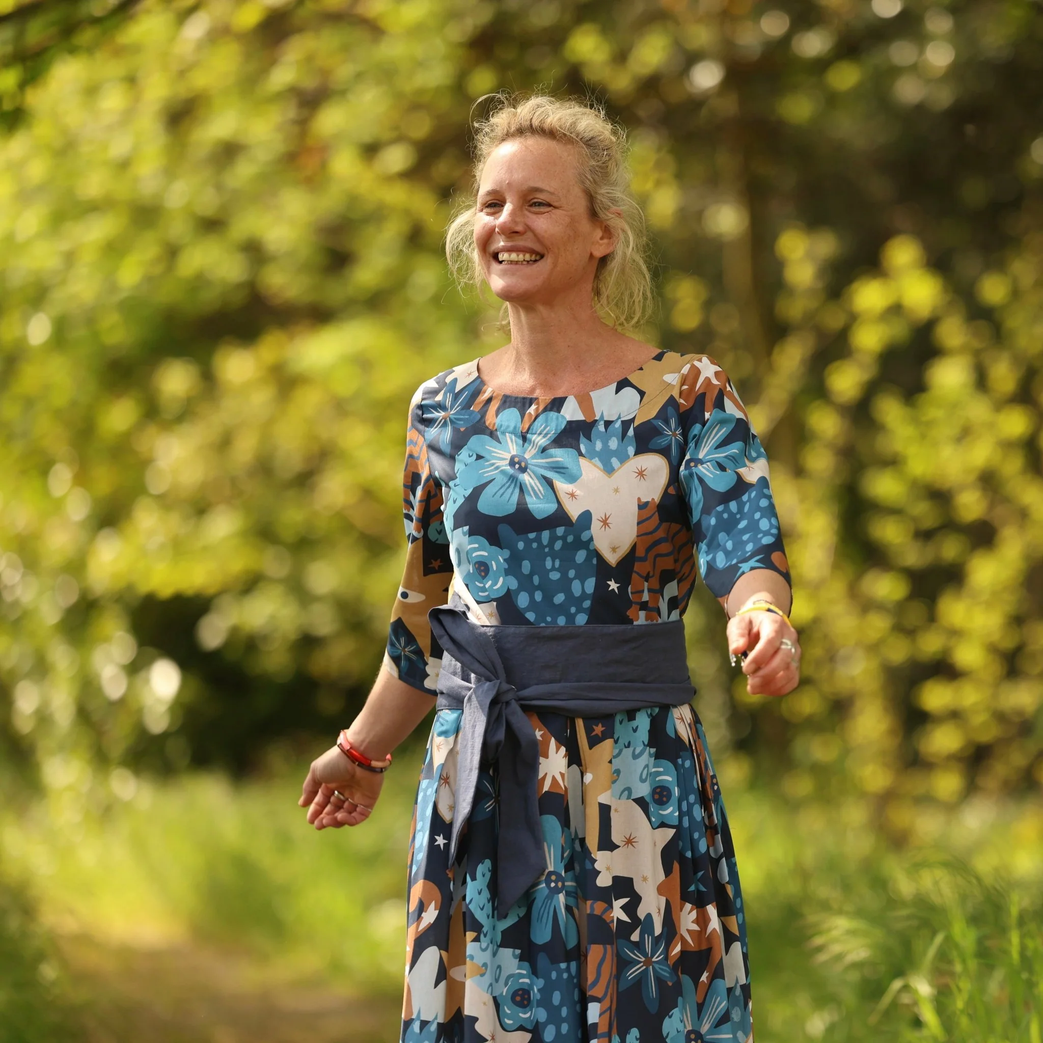 Robe Louisa manches 3/4 – coton imprimé Bleu astral - Image 5