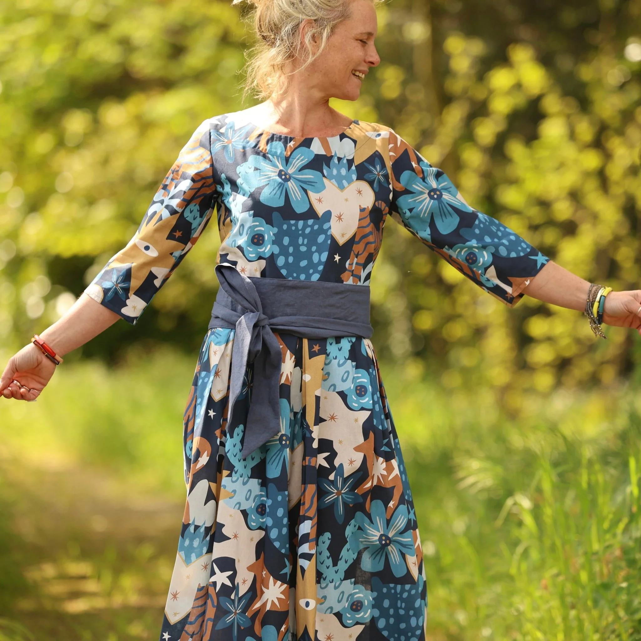Robe Louisa manches 3/4 – coton imprimé Bleu astral - Image 7