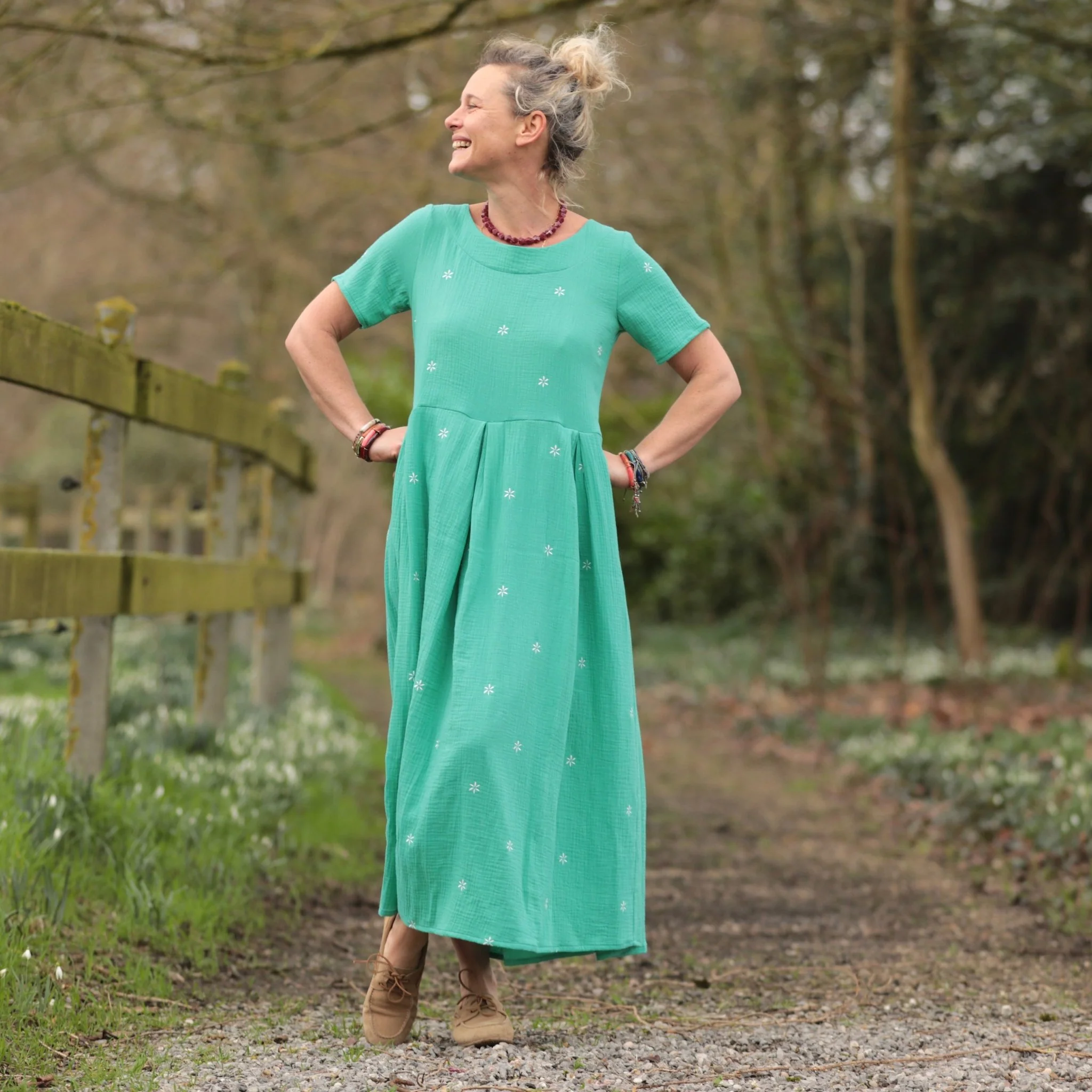 Robe Louisa - Double gaze de coton brodée vert pep's