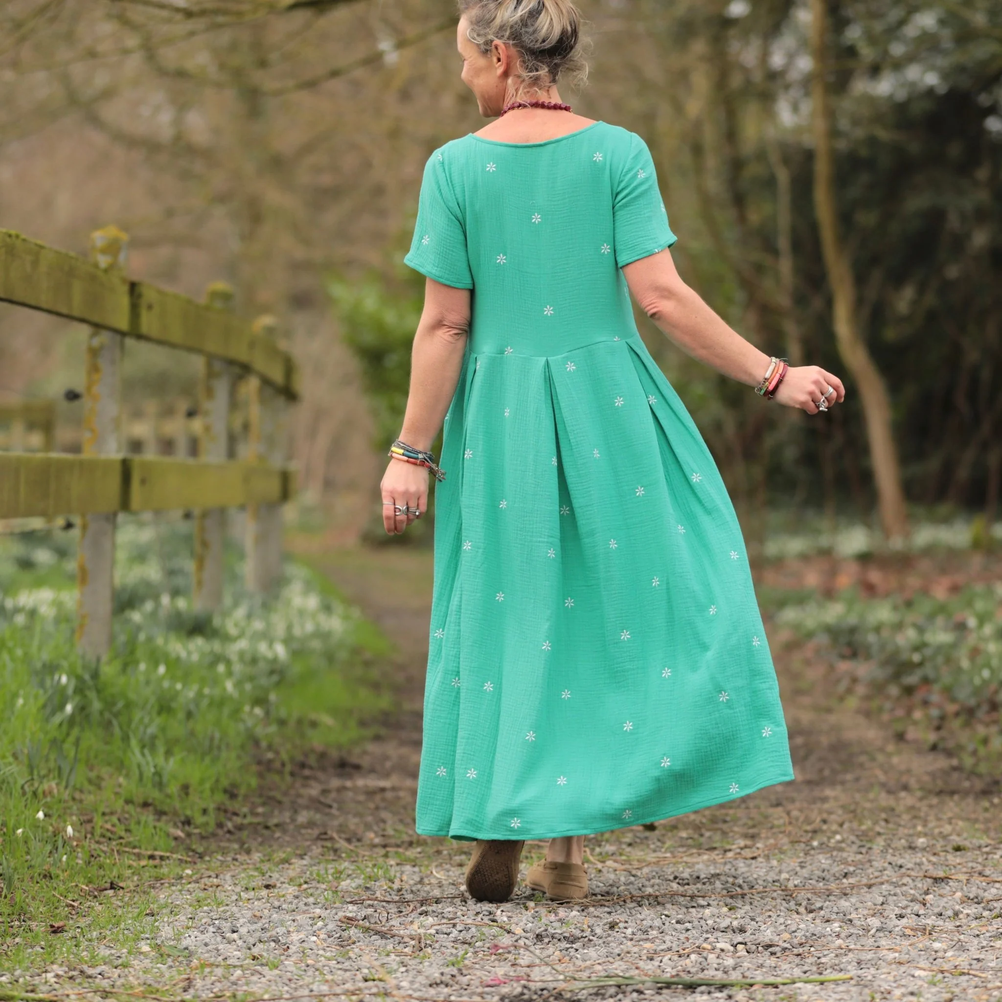 Robe Louisa - Double gaze de coton brodée vert pep's - Image 2