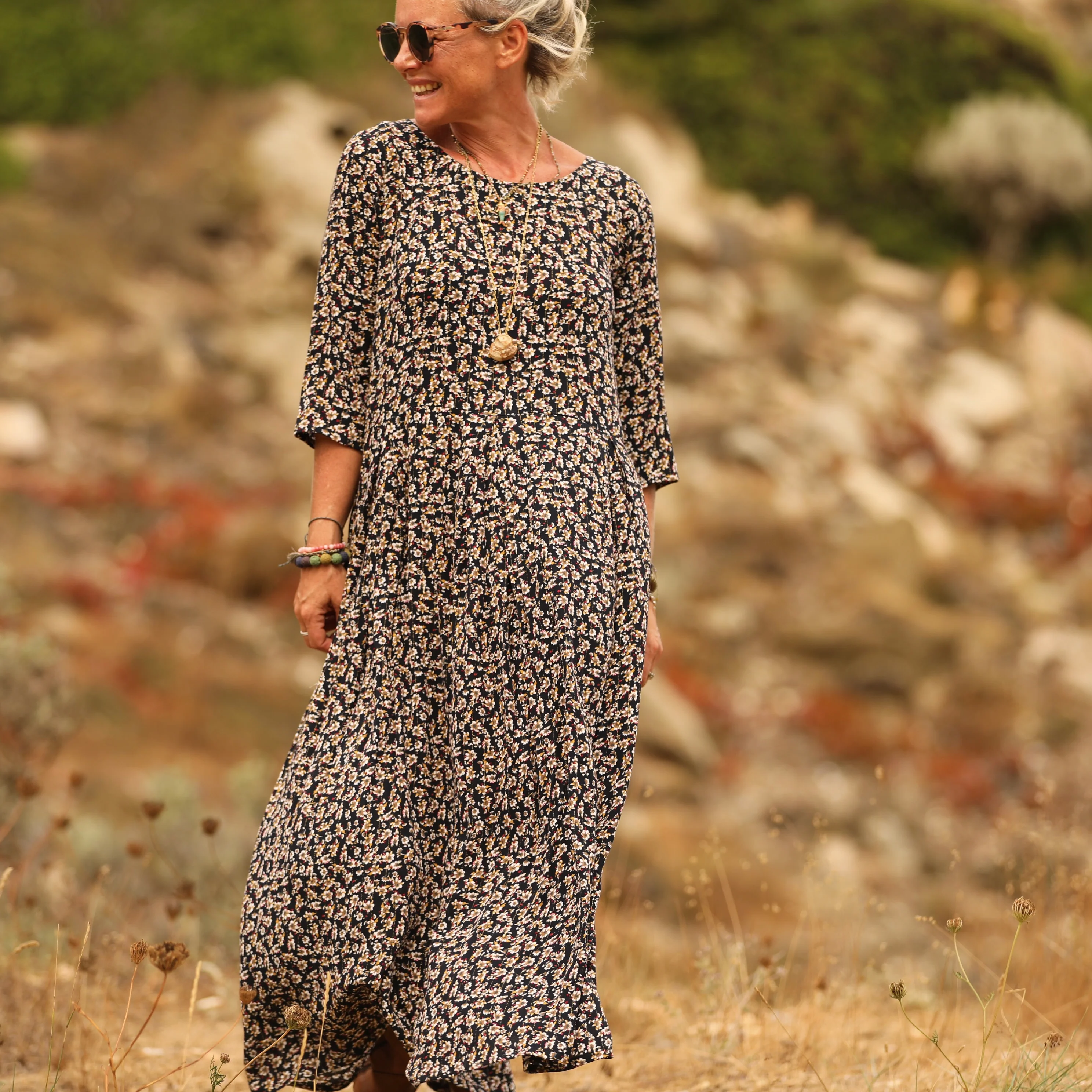 Robe Louisa viscose fleurettes dorées - Image 7