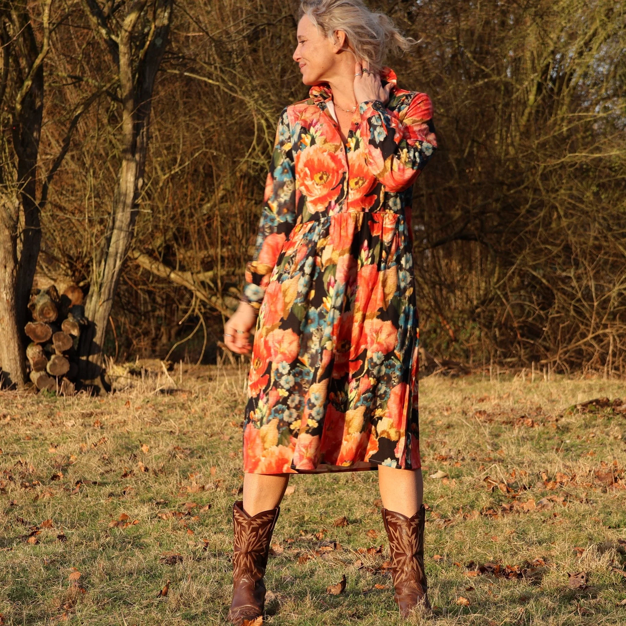 Robe Pomme - longueur midi - sergé de viscose - fleurs de minuit - Image 6