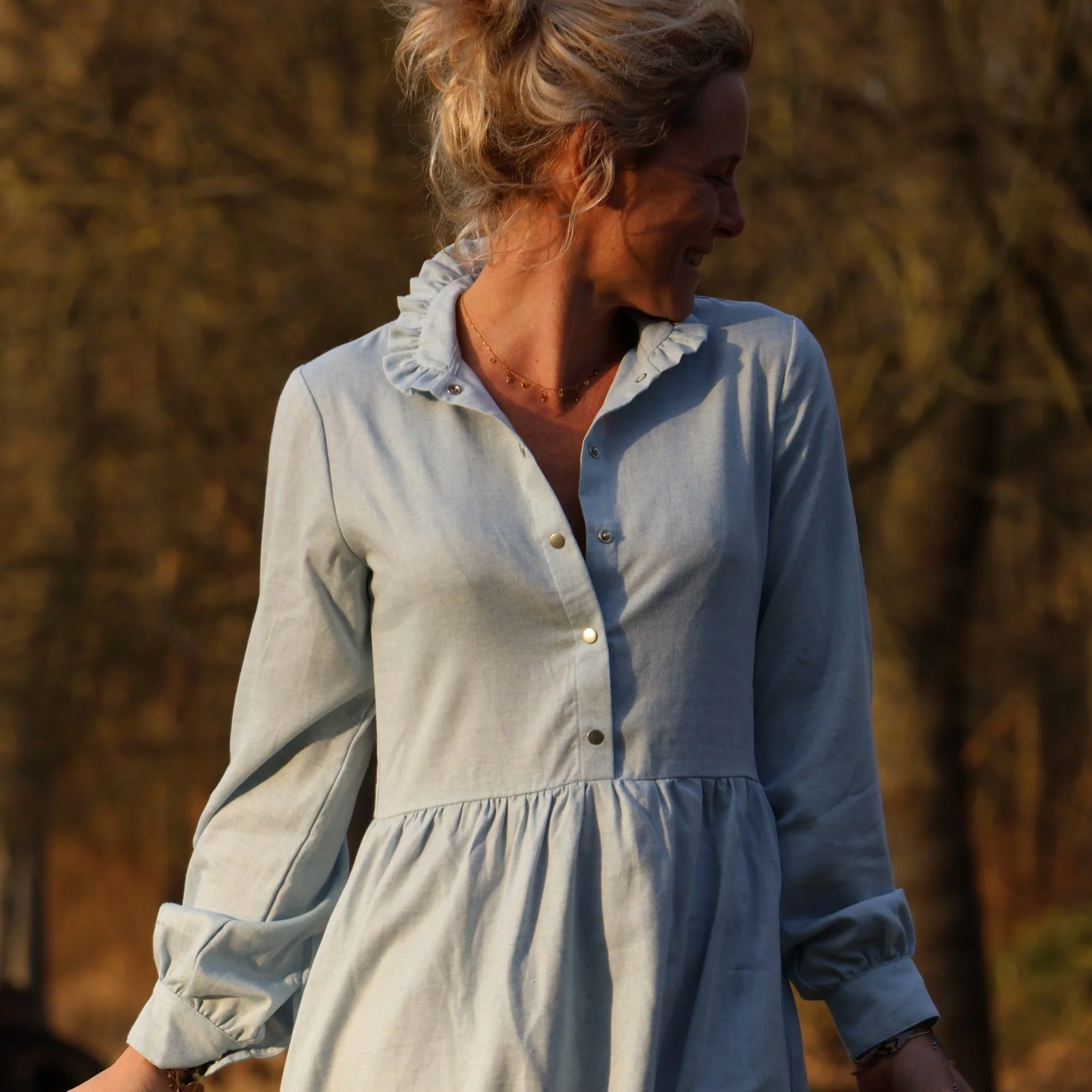 Robe Pomme - longueur midi - sergé de coton chiné ciel - Image 4
