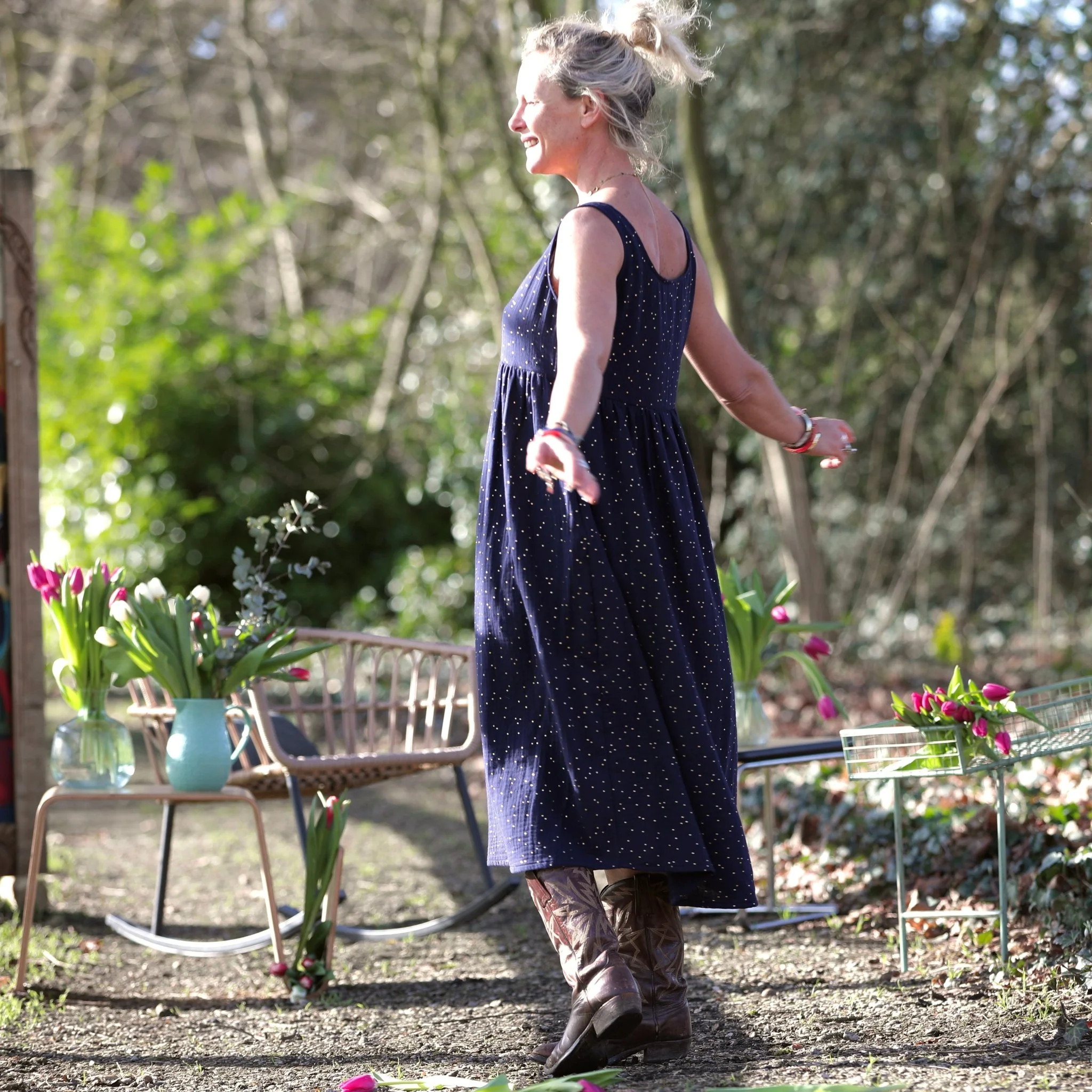 Robe Solène - double gaze de coton bleu nuit plumetis dorés - Image 9