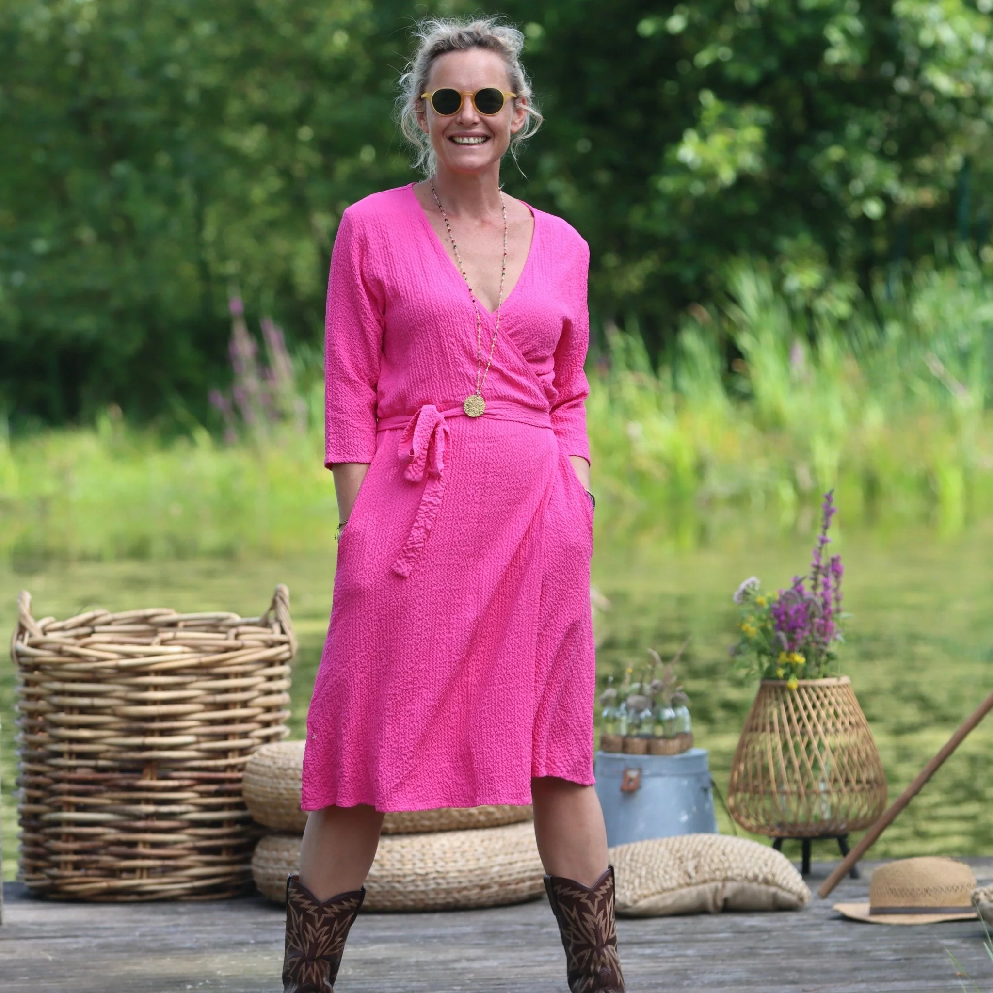 Robe Swan -  Viscose gaufrée fushia - Image 7