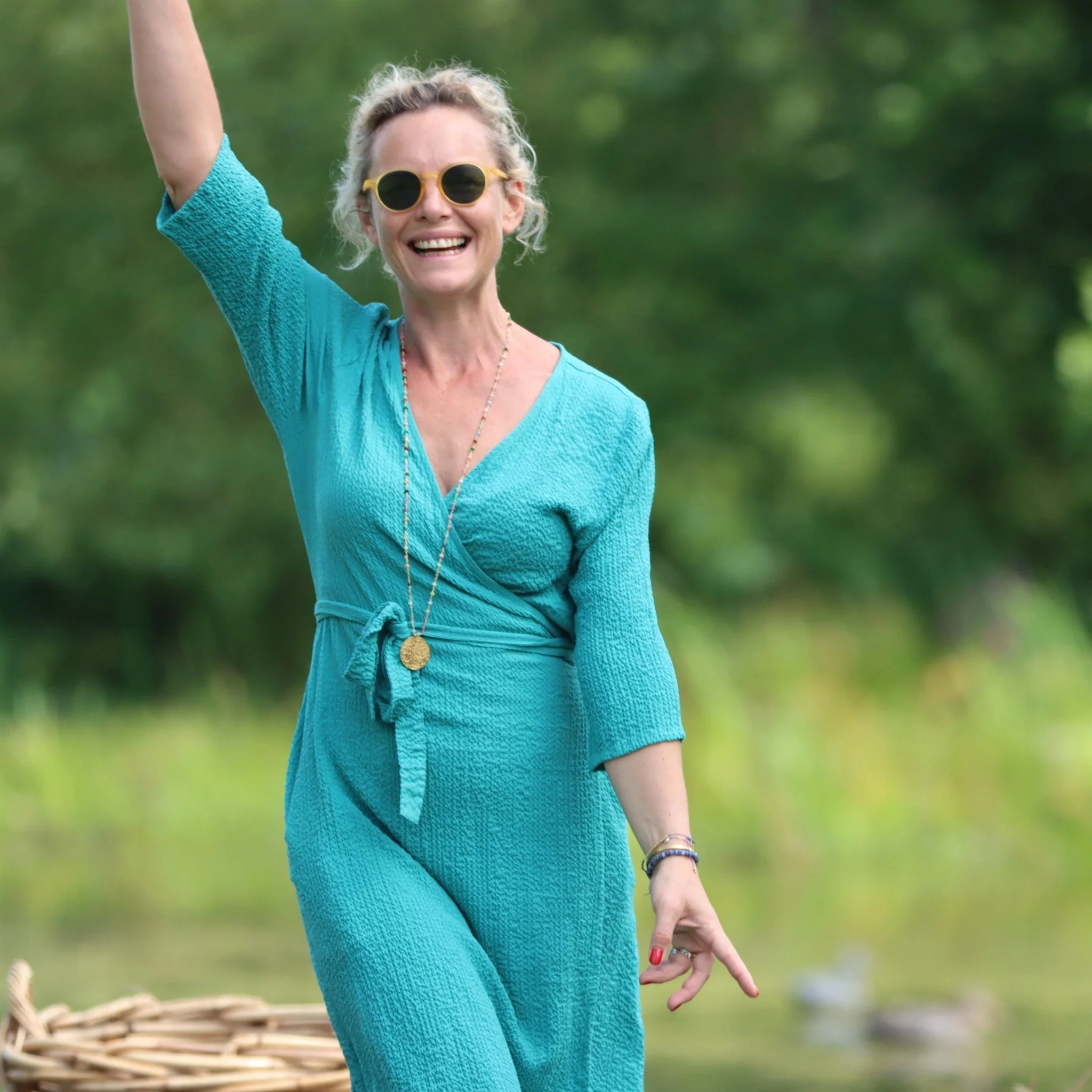 Robe Swan -  Viscose gaufrée turquoise - Image 5