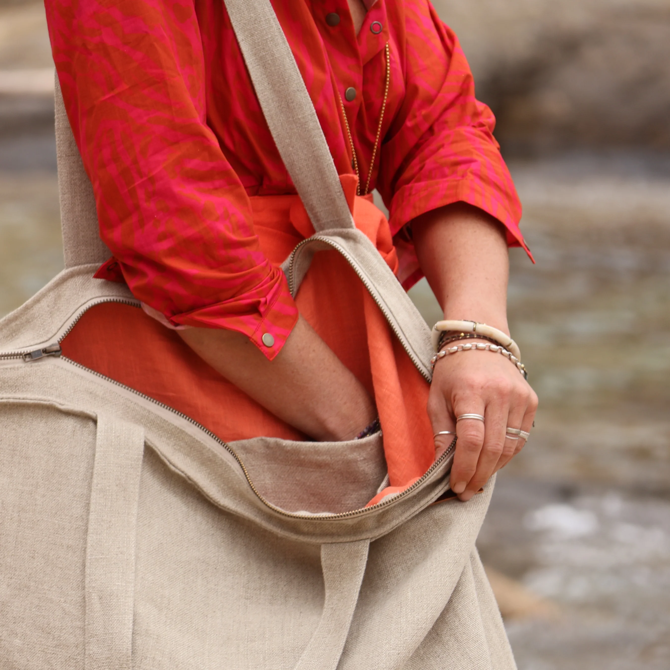 Sac Alfred en lin naturel - doublure en lin orange - Image 3