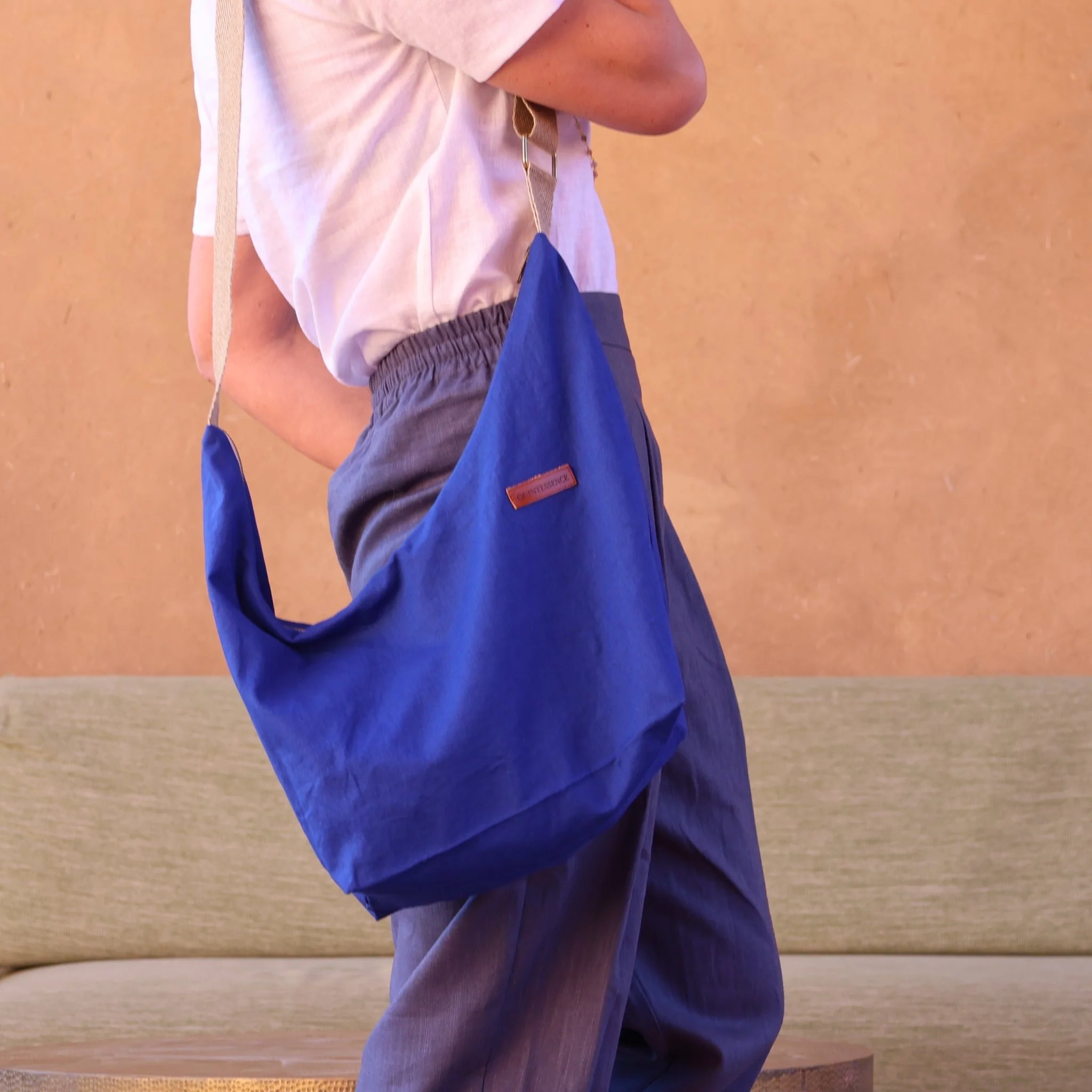 Sac Maud en lin bleu majorelle - Image 4